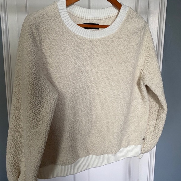 Abercrombie & Fitch Sweaters - Abercrombie shearling sweatshirt